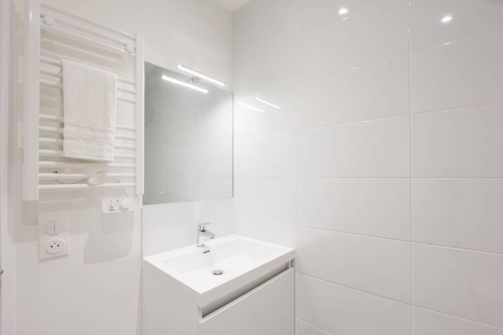 La Chambre Liberte 2, Sdb Privative Et Tv, Cuisine Salon Partages, Confort Et Hypercentre Brest Exterior photo